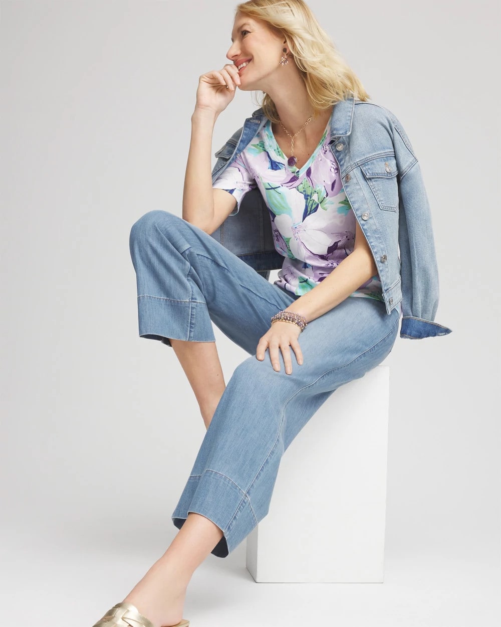 Chico's Clothing Lily Print V-Neck Perfect Tee