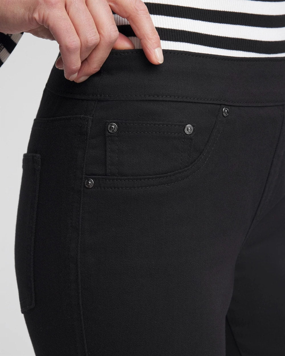 Chico's Clothing Modern Pull-On Ankle Jeggings