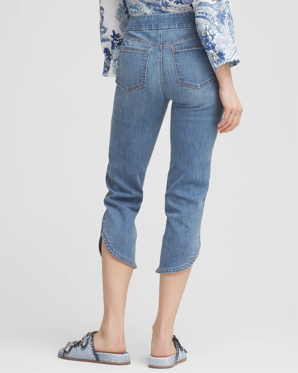 Chico's Clothing Pull-On Dolphin-Hemmed Capri Jeans