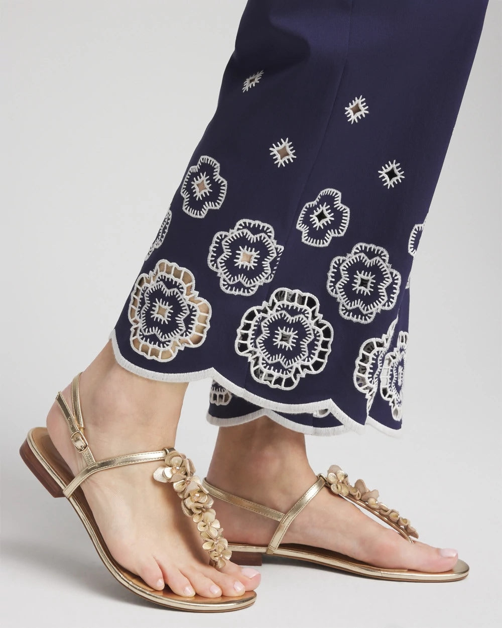 Chico's Petites Petite Brigitte™ 180 Embroidered Wide-Leg Cropped Pants